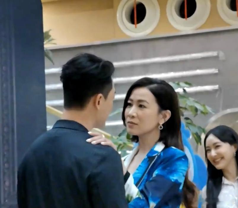 #佘诗曼林峯最强售后#林峯佘诗曼深情对视这30秒里，我已经磕生磕死了，为啥你俩不