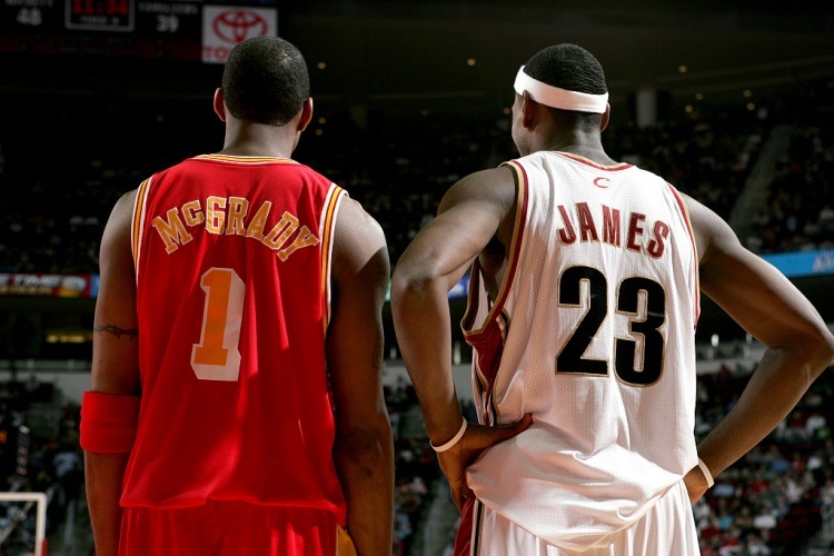 ➡如果靠数据就能统治时代的话，那阿德巴约一定热火队史最佳吧勒布朗詹姆斯库里库里麦