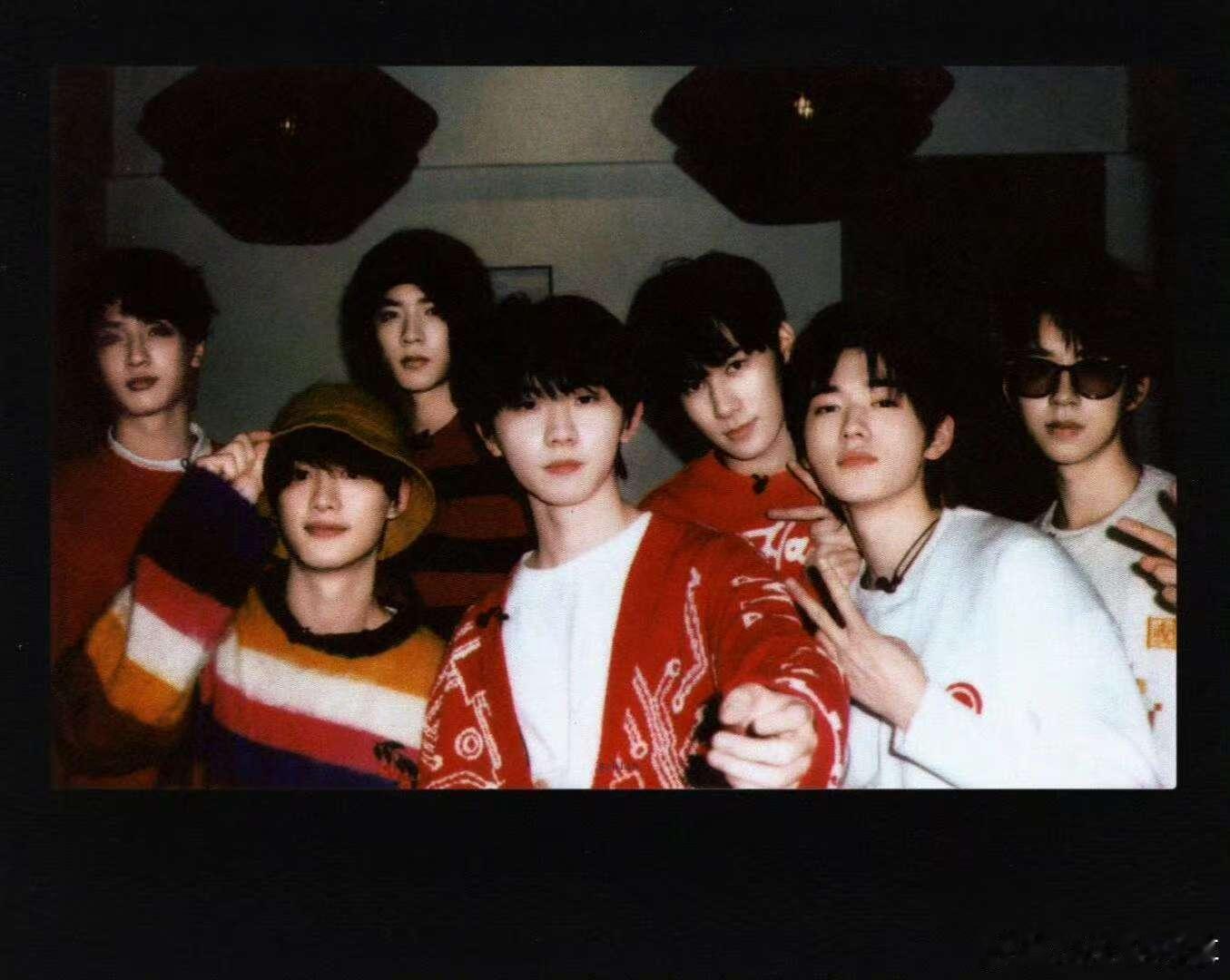 网络视听盛典官宣时团时代年少团网络视听盛典不见不散时代年少团网络视听盛典不见不散