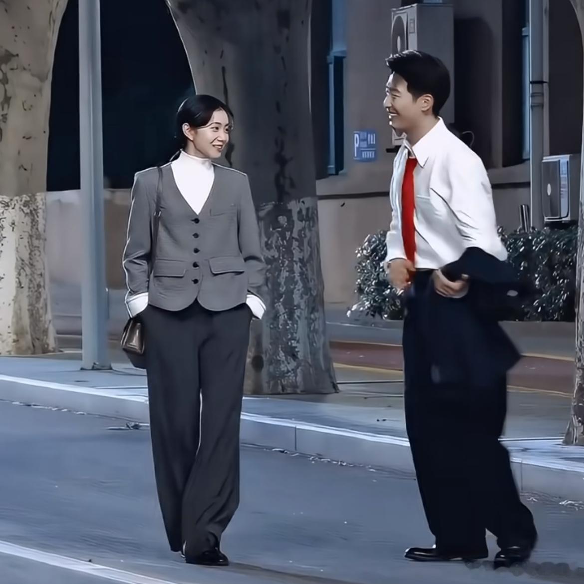 《主角》忆秦娥的两段婚姻真相：一个出轨成性车祸瘫痪，一个偏执成狂画展自刎，两任丈