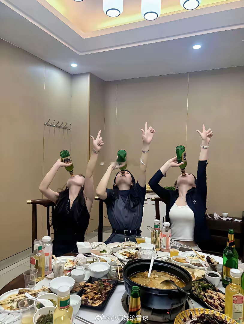 一眼就知道谁是摆拍