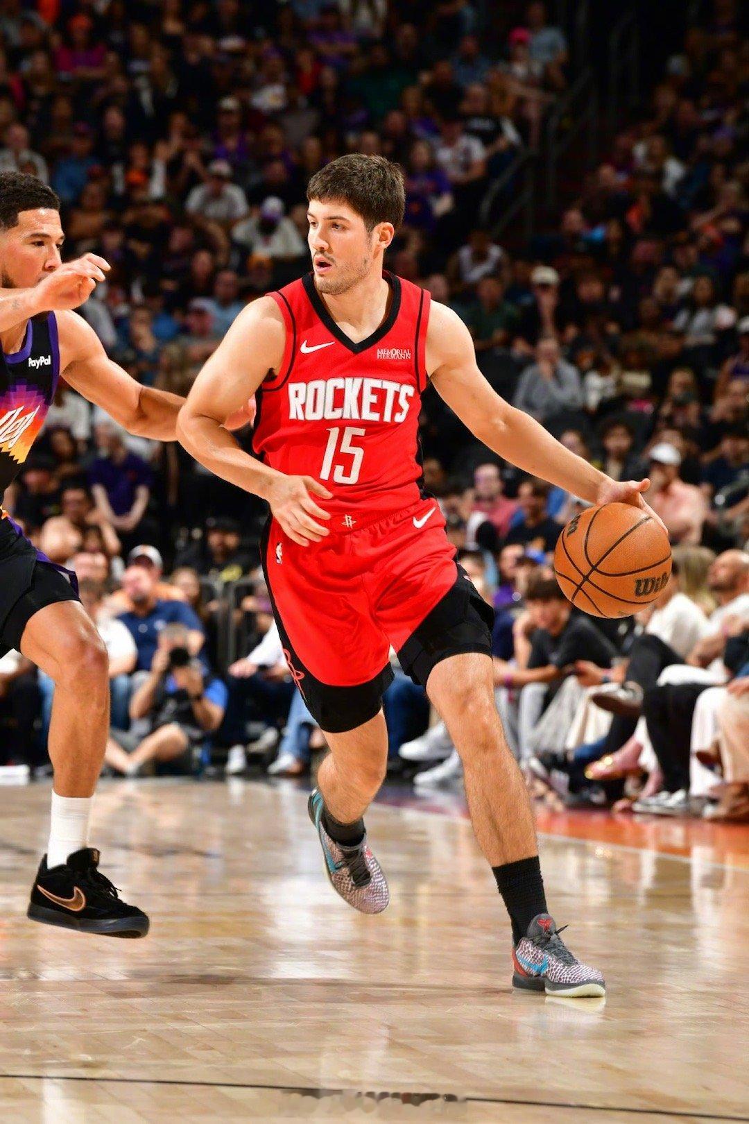 明日vs灰熊，火箭将穿红色球衣，这套球衣，目前23胜8负 灰熊vs火箭休斯顿火箭