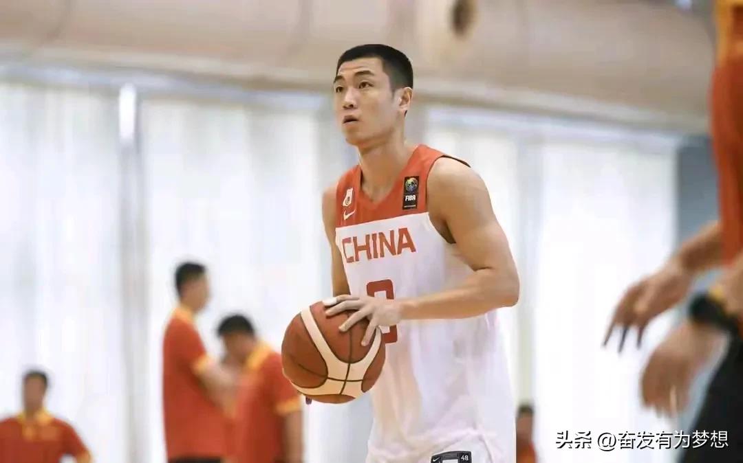 中国男篮12人大名单出炉，最应该走的人是赵继伟，而不是高诗岩！

1.赵继伟喉咙