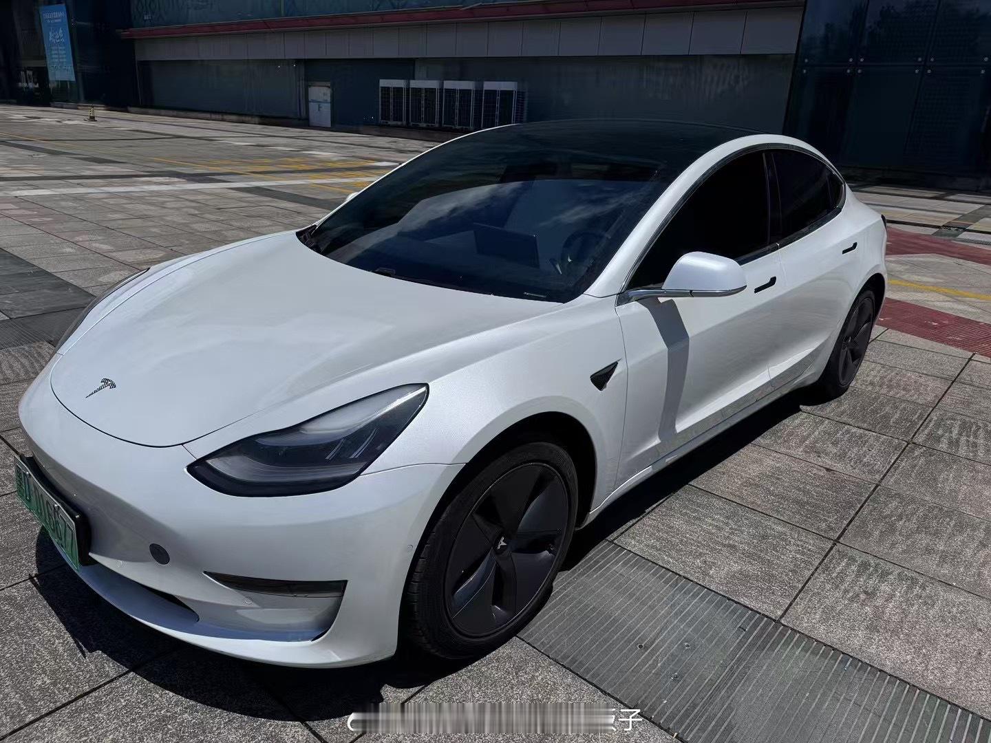 19年特斯拉Model 3长续航白外白内、0出险、3万公里！满电430左右，价格