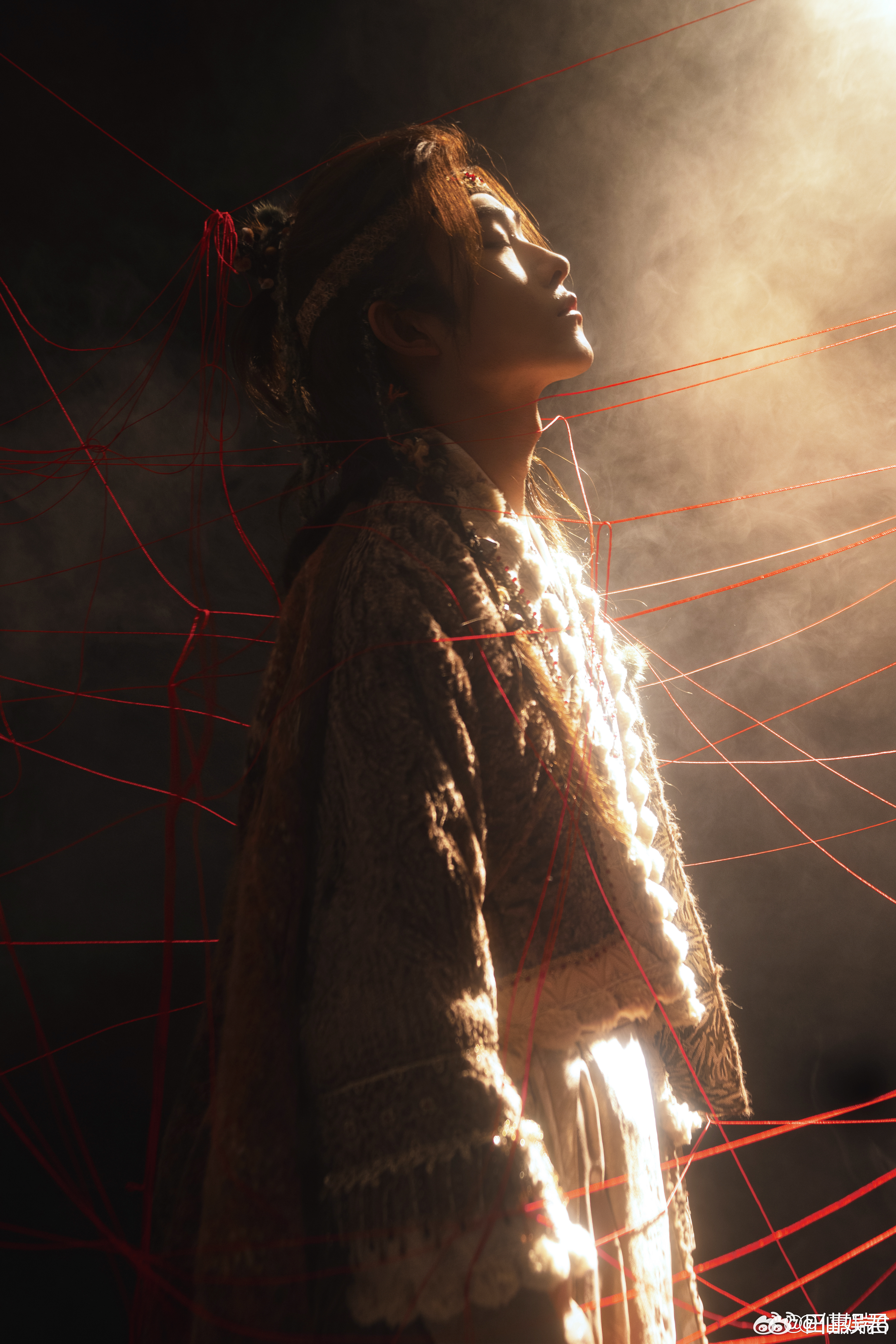 田嘉瑞木头人寄灵居然是龙神做的木偶成精🤯 这设定也好新奇，越看越上头✨ 