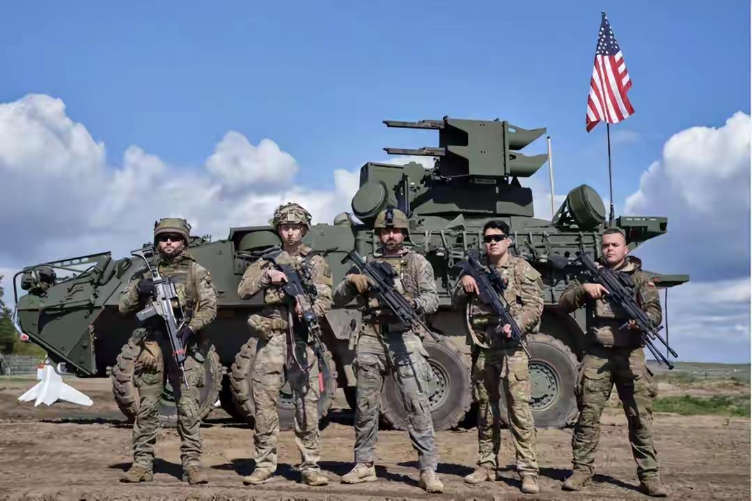 美军飞机又来了，直奔中国航母基地
那边中美高层还在谈话，有点奇怪是吧，其实可能是