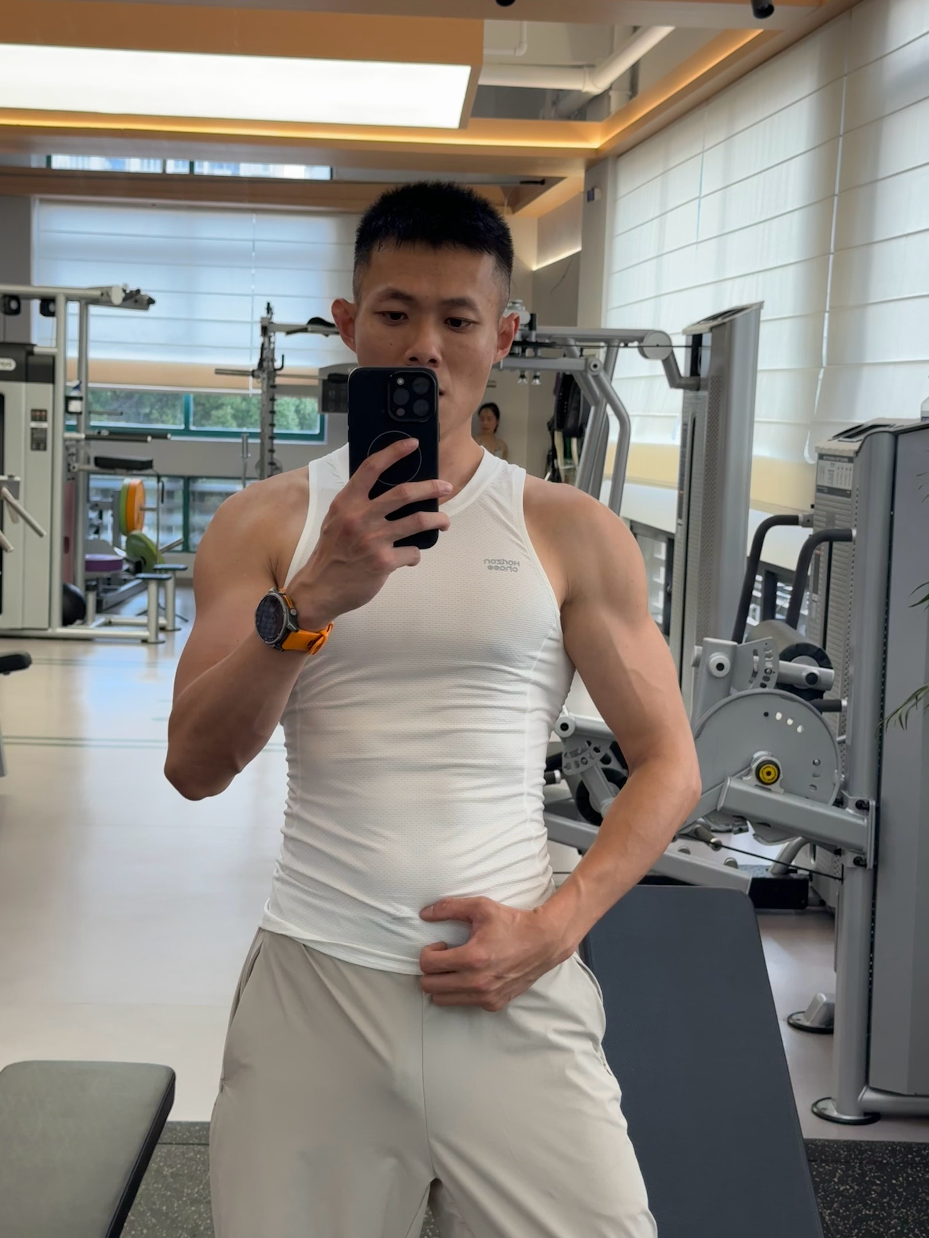 有黑眼圈了 我靠 