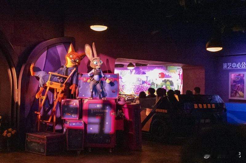 《疯狂动物城2》上映仅33天，观影人次已破亿！ 🎉
 
这意味着什么？这意味着