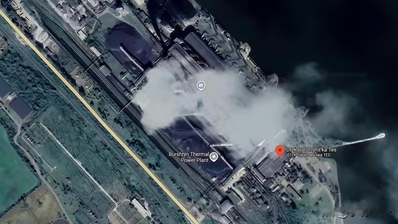 苏联时期建设的乌克兰西部伊万诺-弗兰科夫斯克州布尔什京火电厂在今天被俄罗斯海军黑