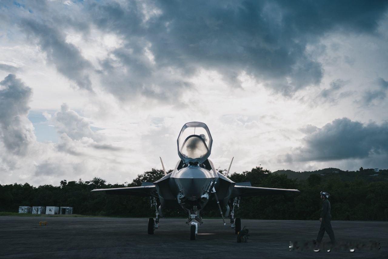 ✈️🇺🇸🇵🇷 美国国防部宣布F-35B战斗机抵达波多黎各。

美国国防部