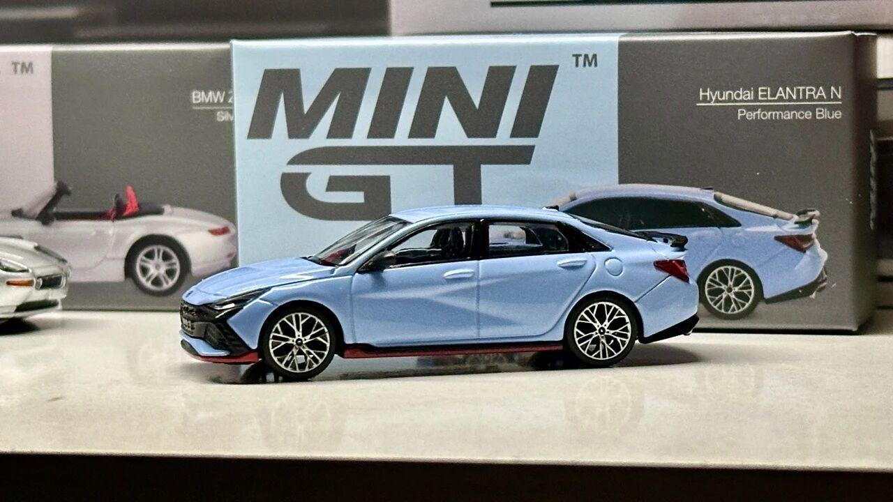 高追MINI GT的感觉，很不错吧？伊兰特N海湾蓝MINI GT 1:64 伊兰