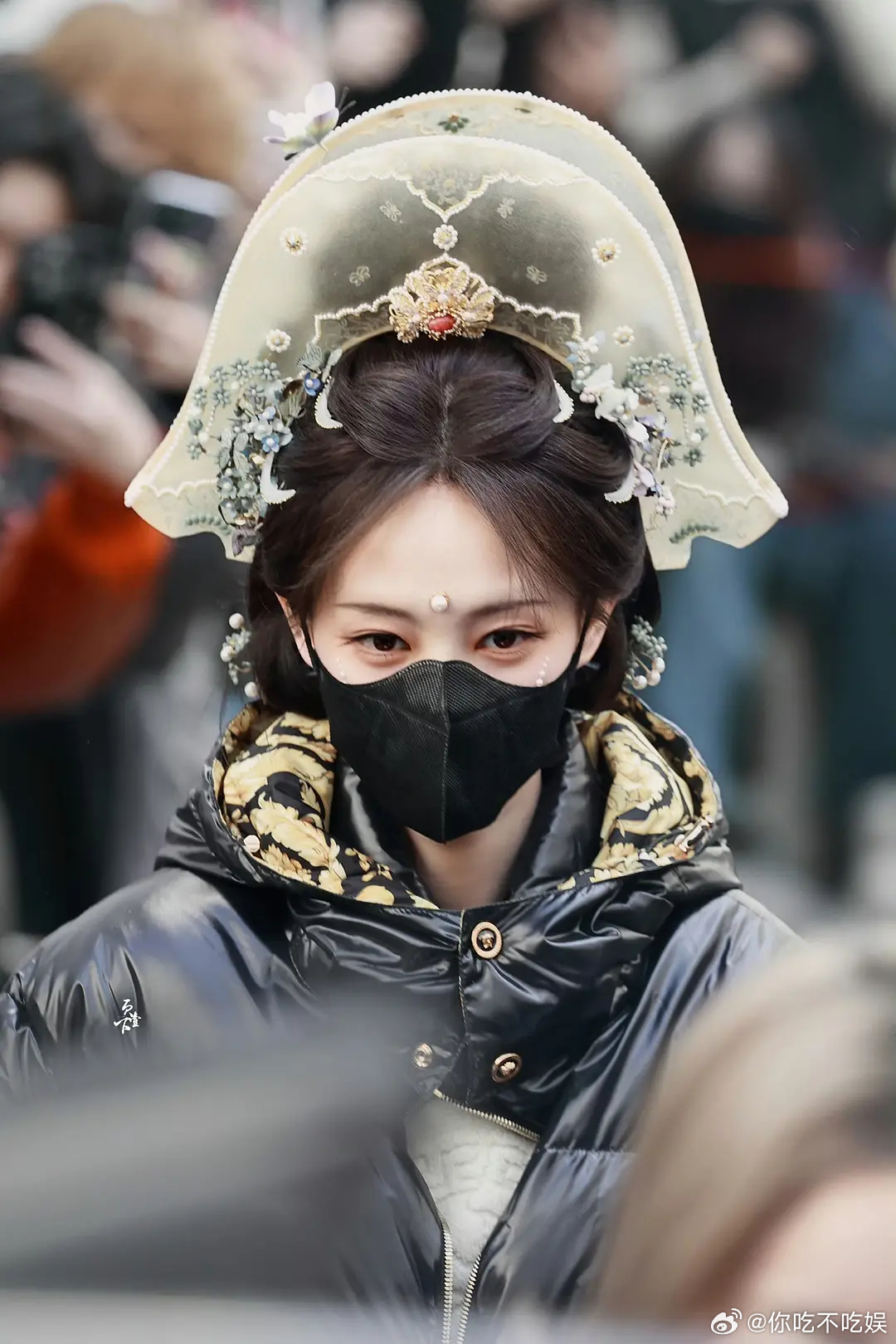 这头饰是为了显头小吗，现在的头饰能不能走点心了 