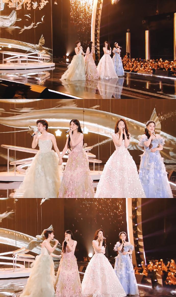 李小冉躺在徐洁儿腿上两位姐姐的神仙友情太让人羡慕，节目里随性自然的亲密举动，没有