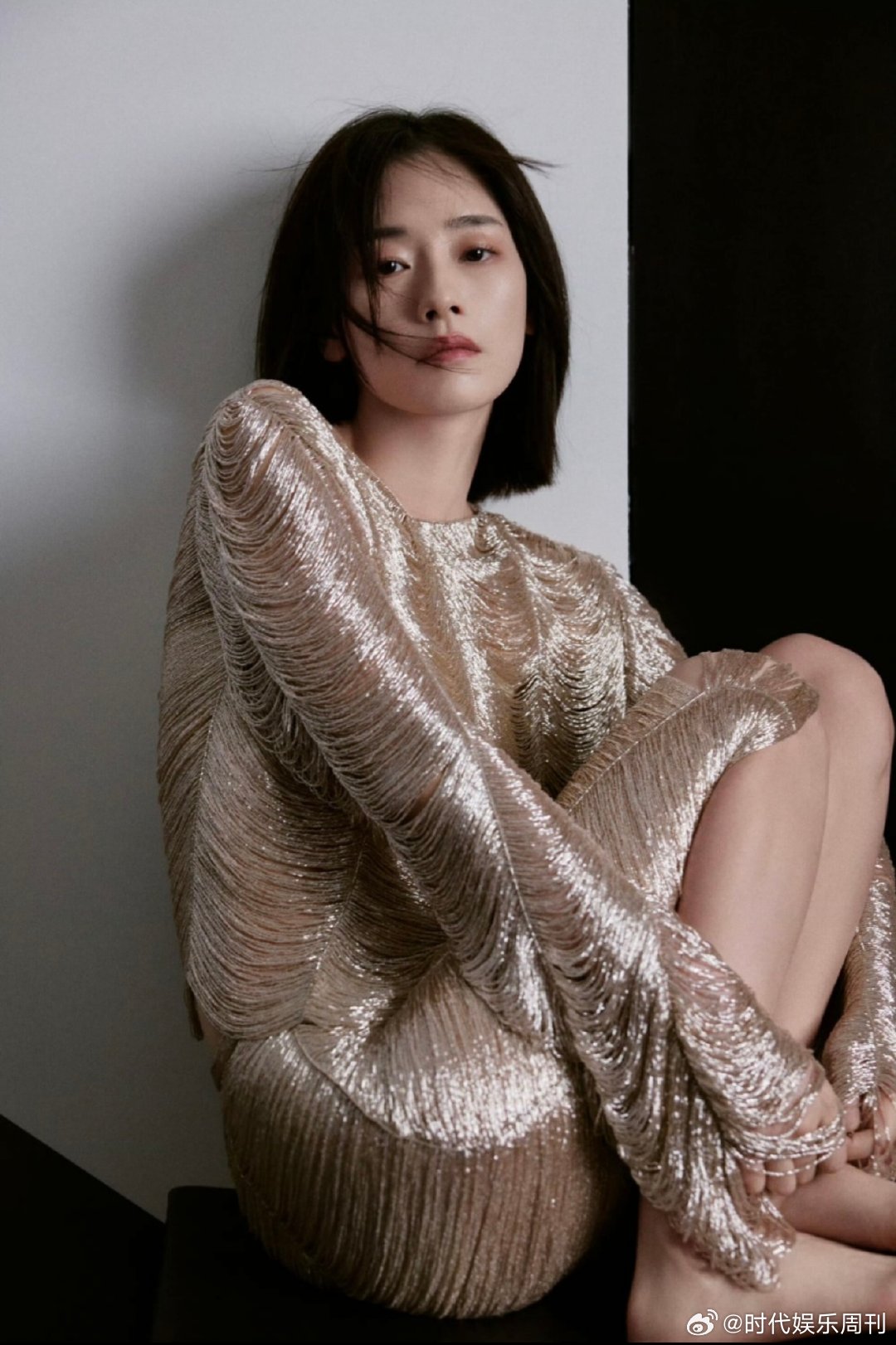 刘雅瑟耳朵红透了直女互动杀伤力太大，刘雅瑟耳朵红到透明，娇憨感直接溢出屏幕 