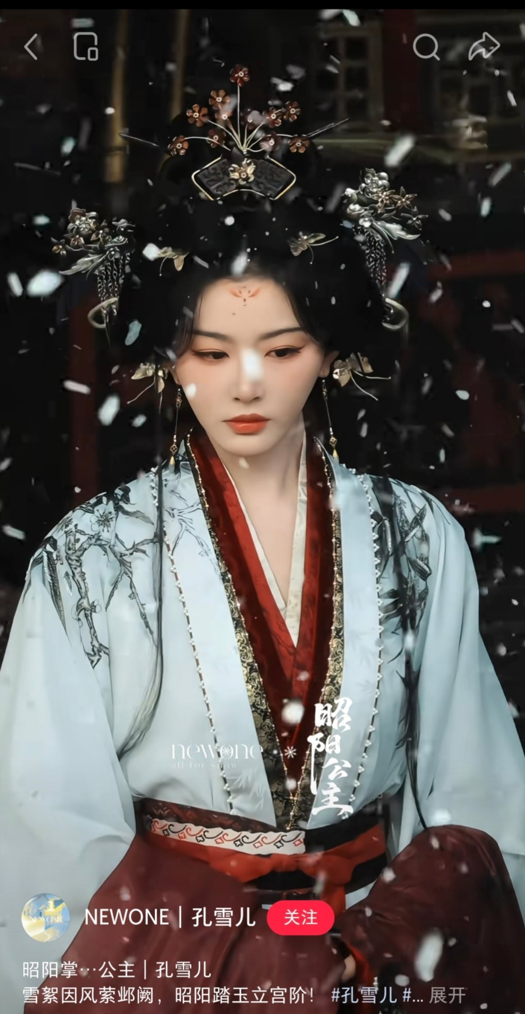 现在的古偶女主发型追求挡太阳穴已经到令人发指的地步了，本来就只有巴掌大一张小脸，