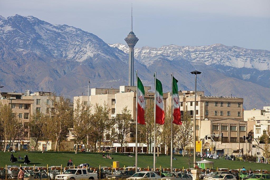 当地时间1月20日，伊朗武装部队发言人谢卡尔奇放出狠话，称伊朗根本不在意美国那些