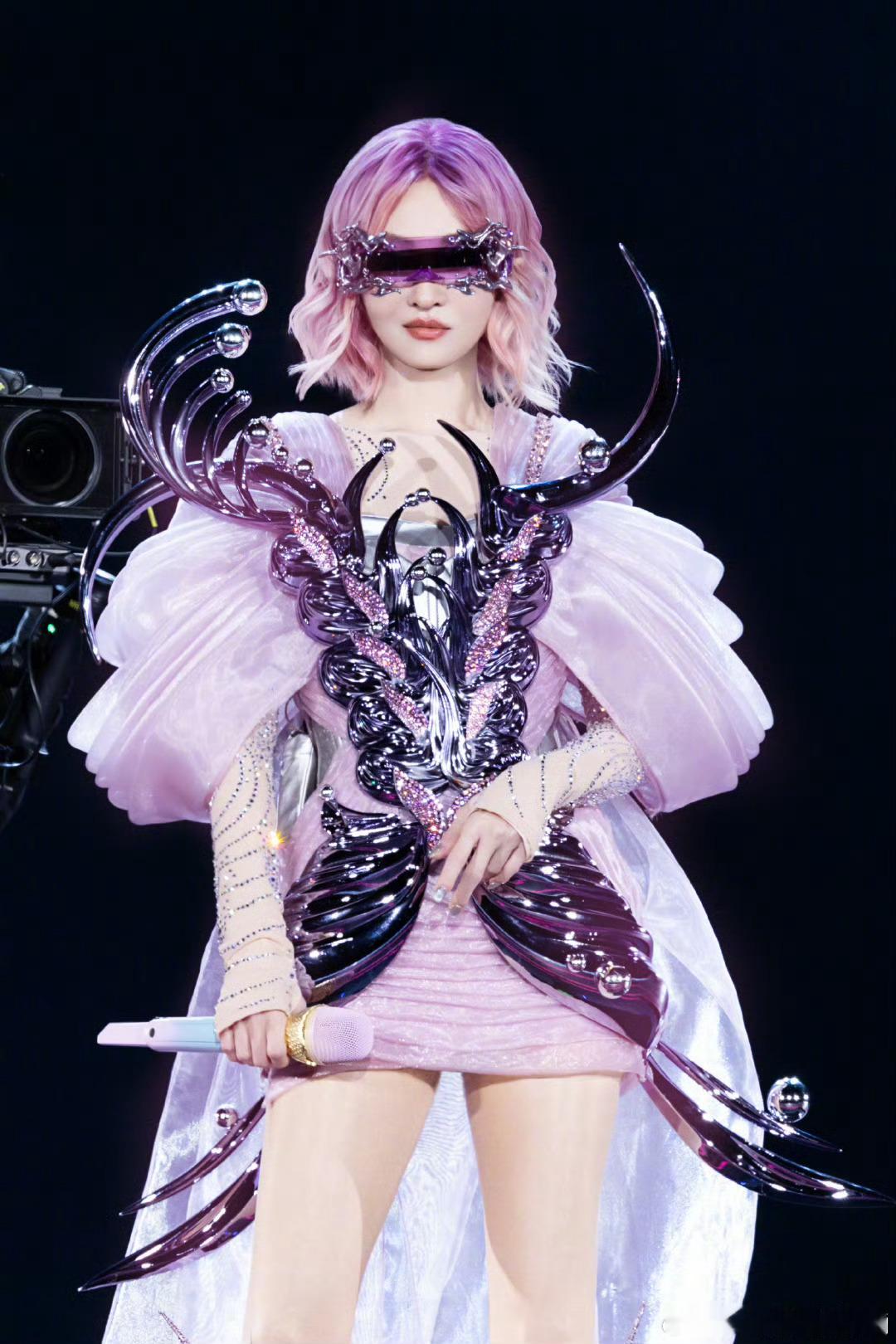 张韶涵百万转场影片大伙免费看张韶涵的百万转场电影线上免费张韶涵对歌迷也太实在了！