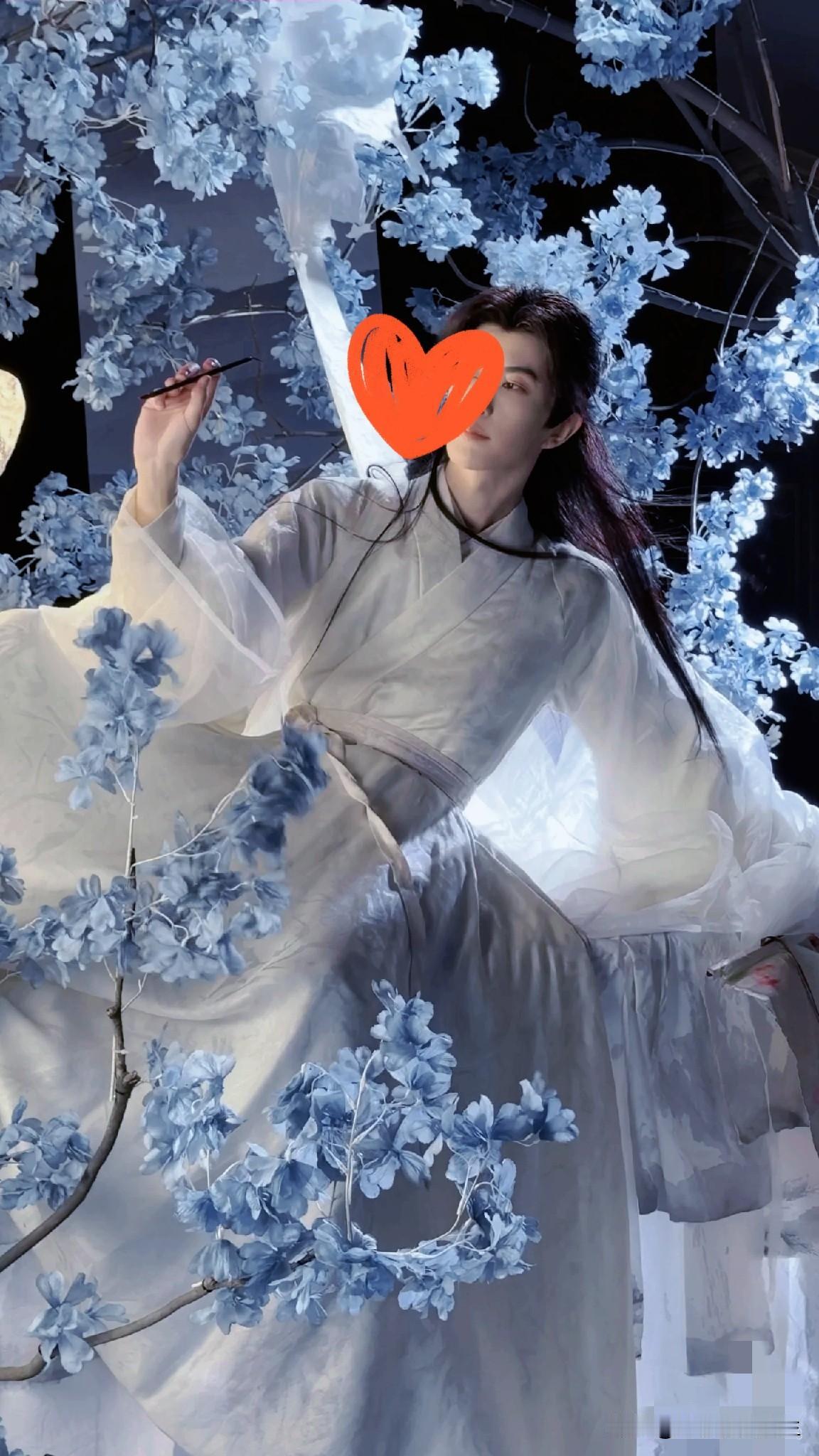 可我偏偏喜欢的是，
那位已经逝去的故人!
总有说喜欢已故的人是遗憾？可我偏觉得，