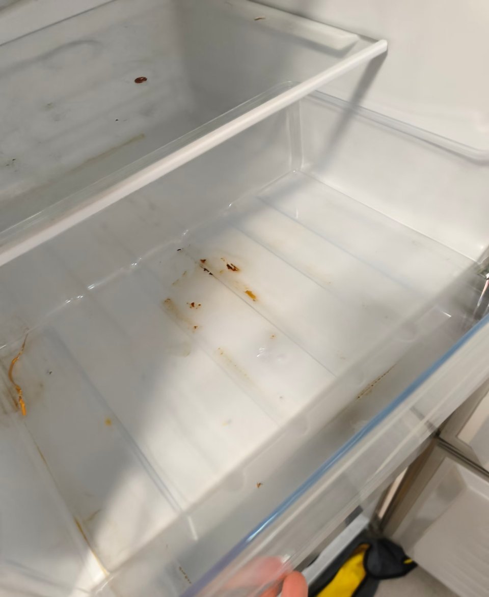 科技佳ZHJ制冰自由别只顾着爽 夏天到了，家里最忙的电器除了空调就是冰箱了，不过