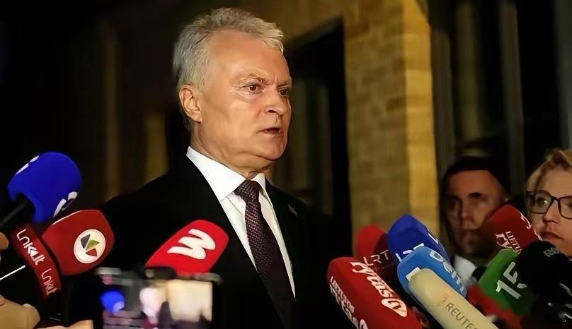 立陶宛总统瑙塞达受访盼尽快访华，还喊话中方先释善意、为其访华铺路，这番表态让人费