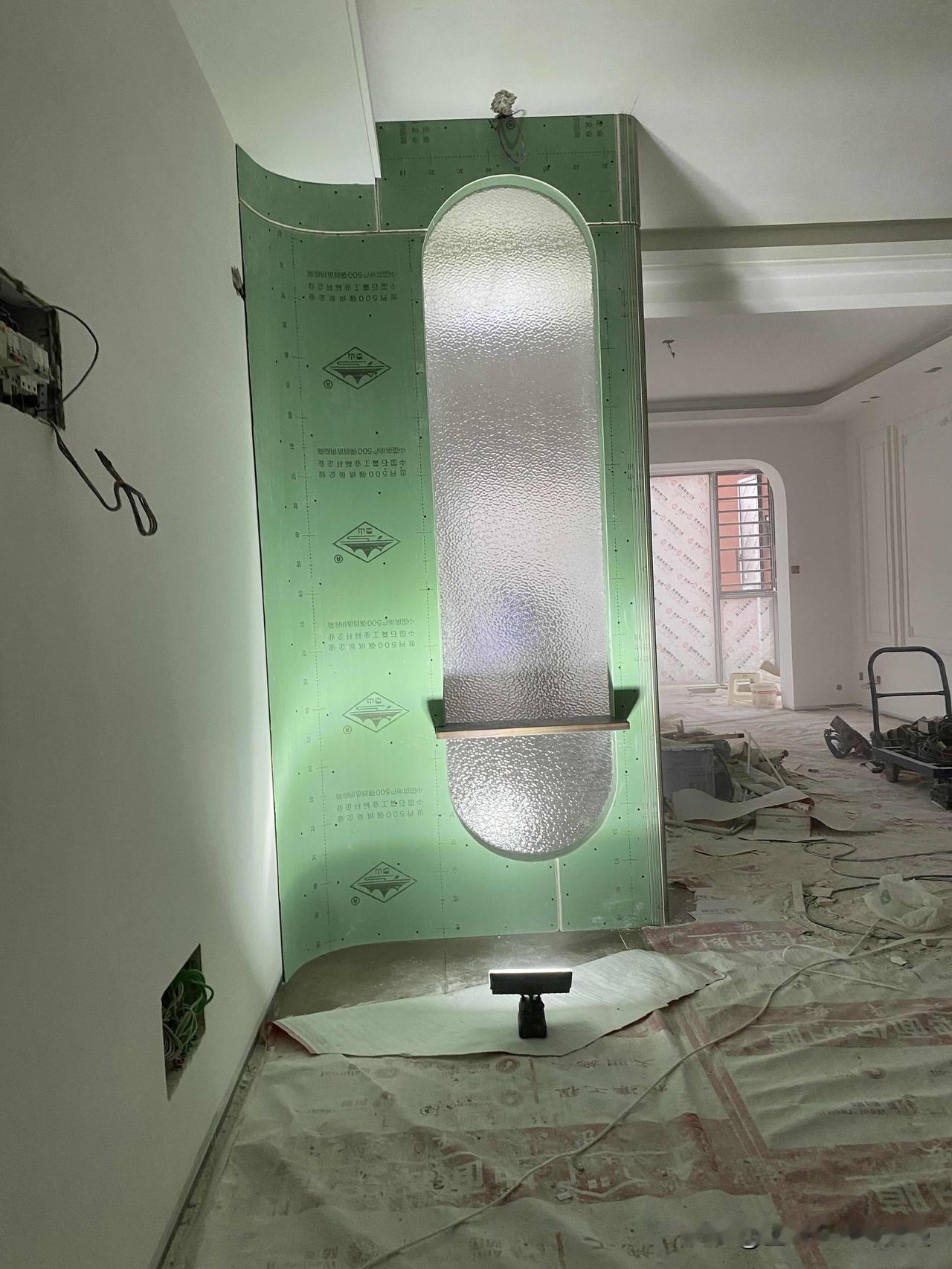 设计师视角｜玻璃砖玄关墙复刻成功✨

作为设计师，最有成就感的时刻莫过于把效果图