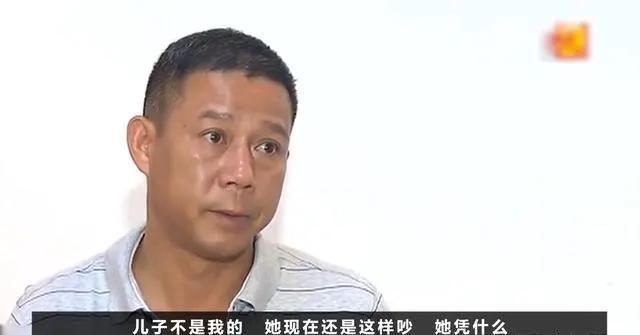 湖南一男子偶然发现，养育了20年的儿子竟然不是自己的，于是他不吵不闹，以购置新房