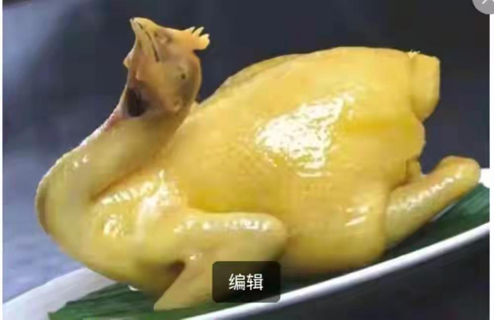 小姨女儿的小叔，也算是我的房亲戚吧。他从青岛到广州办事，顺道来这儿玩玩。下了高铁