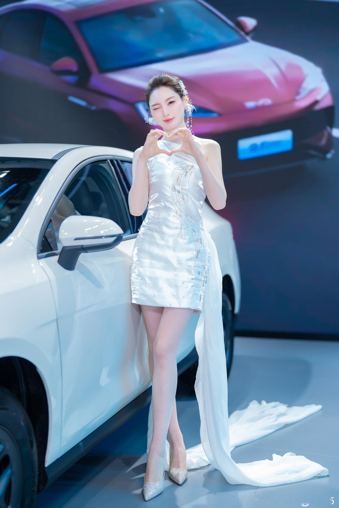 聆听猎人的车展日记猎人在佛山车展猎人与车展 2025 国庆佛山车展想把图片带回家