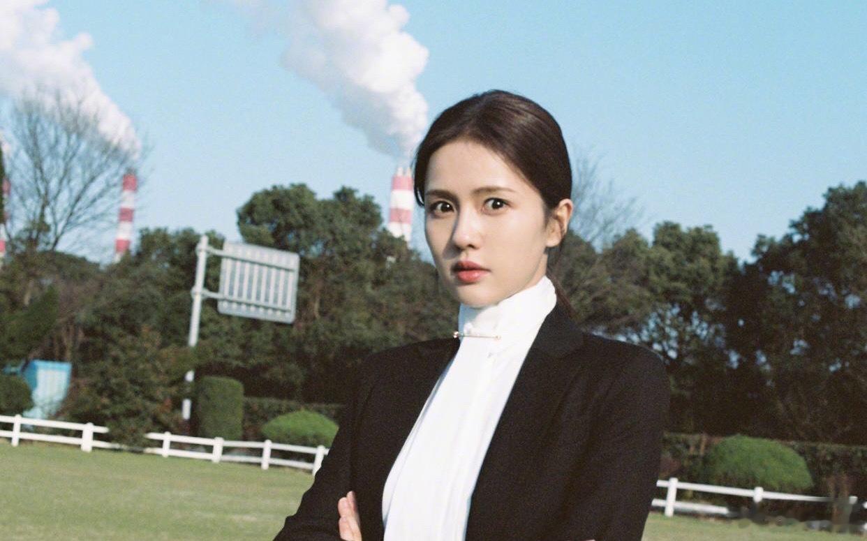 #郑书意一秒变脸# 我真的很期待后面郑书意对时宴死缠烂打的剧情哈哈，她真的很灵动