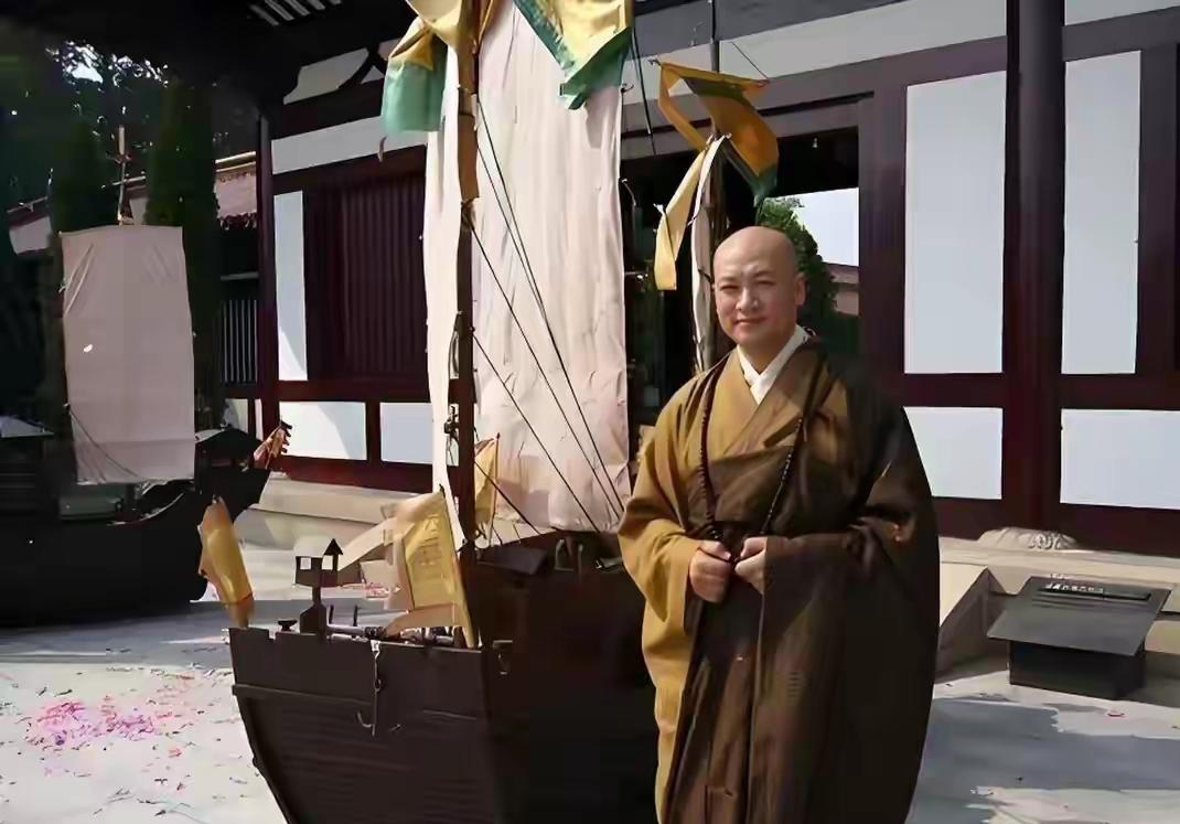 迟重瑞在陈丽华的遗嘱分配现场签了字 ，放弃继承遗产。据多方报道，迟重瑞在陈丽华遗