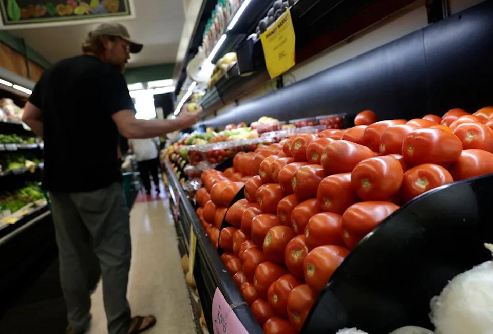 【美国食品杂货价格经历了几年来的最大幅度上涨】据美媒5月20日报道，美国联邦通胀