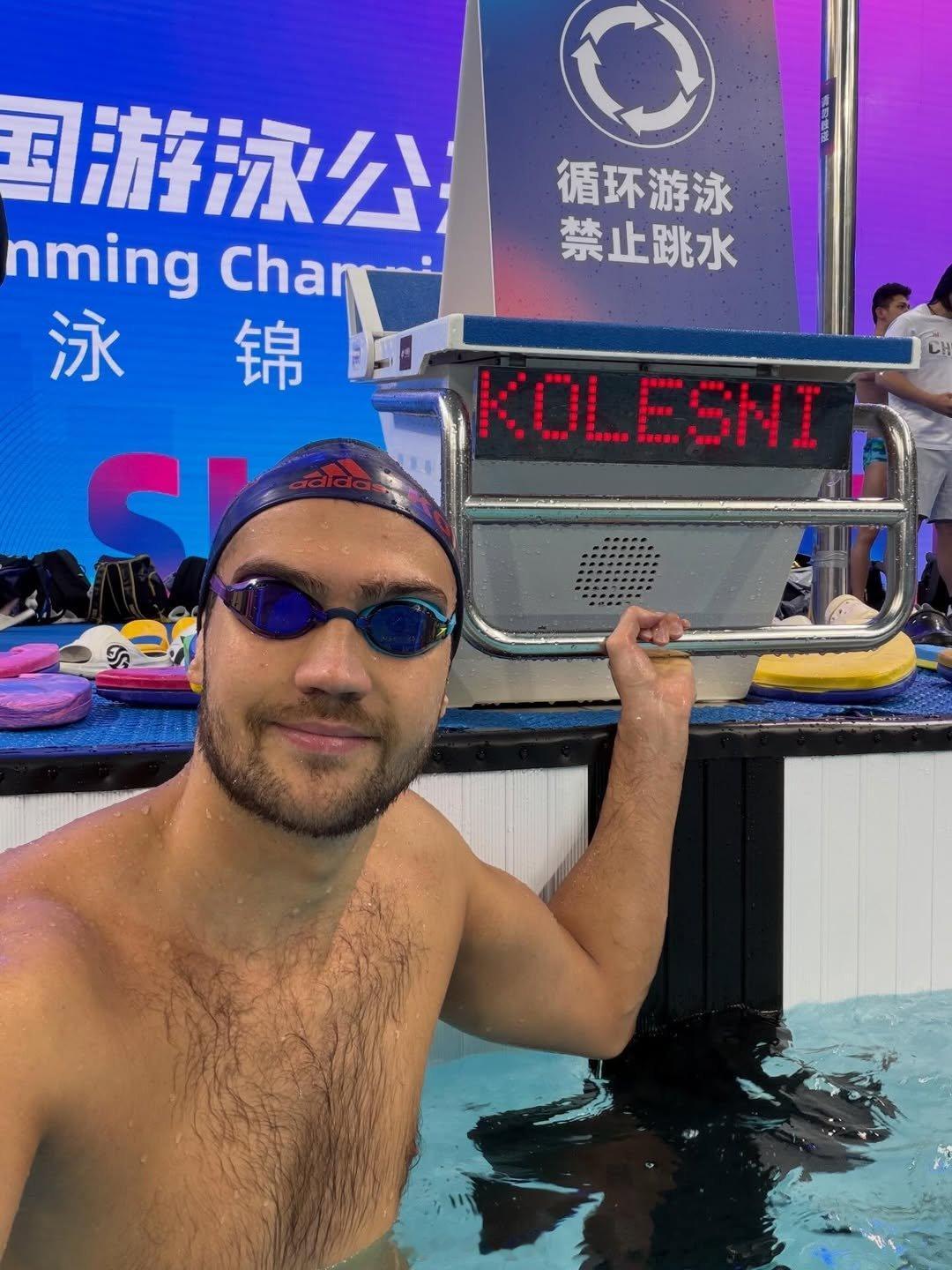 2026年中国游泳公开赛 这次的出发台上还安装了显示屏，可以显示选手名字，不知道
