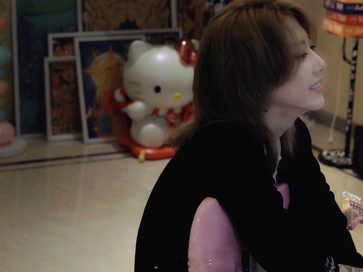 刘忻 对她的心疼有11年时差 刘忻和粉丝是双向奔赴的典范！粉丝看完她内容写长文，