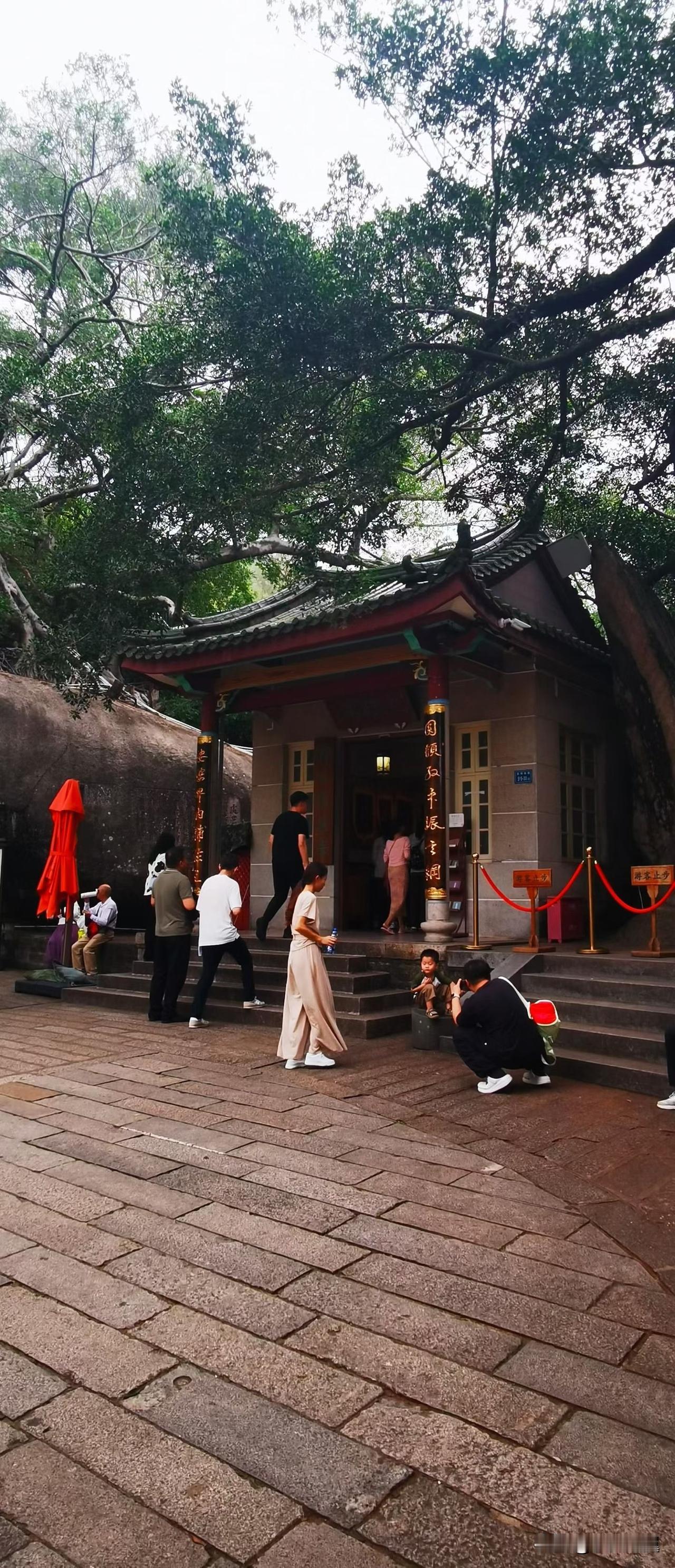 【小对联】
上：顺手；
下：……？