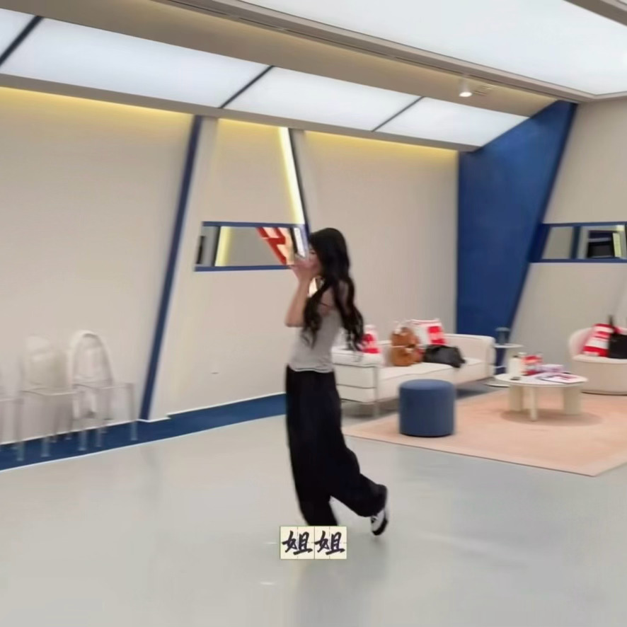 总决赛组队抓楠姐的时候不会就是这样抓的吧😱 