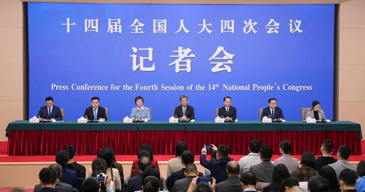 两会记者会，教育部部长怀进鹏公布这些数据