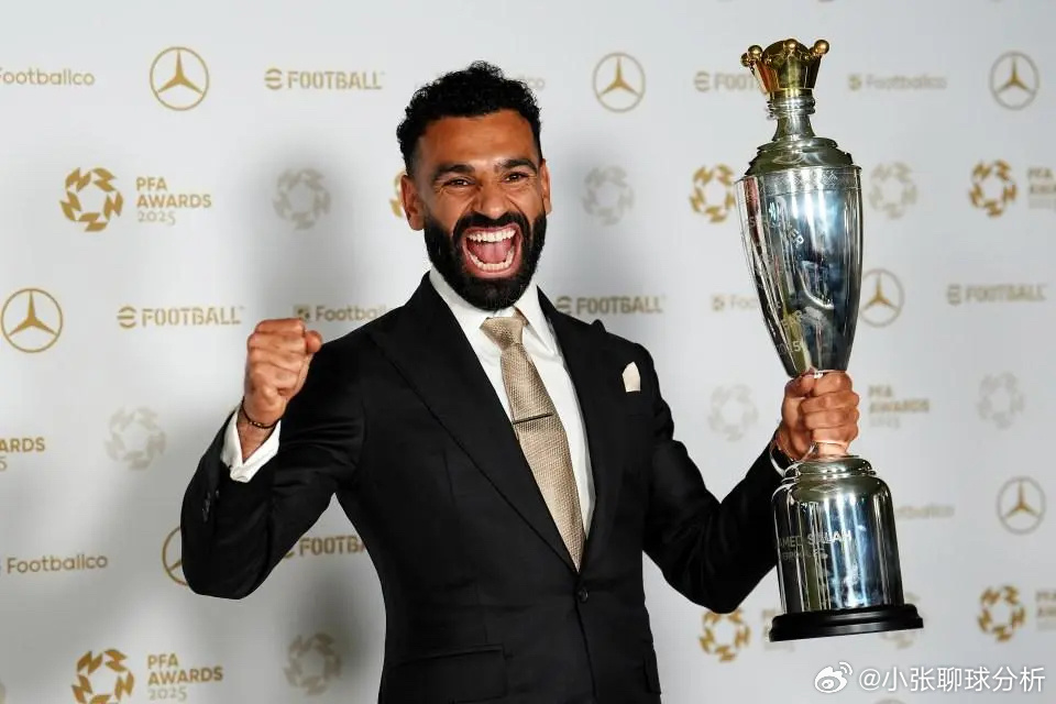 奖杯只能放地上 萨拉赫用9年打造一段传奇 4个月前怒喷球队引争议3月25日凌晨，