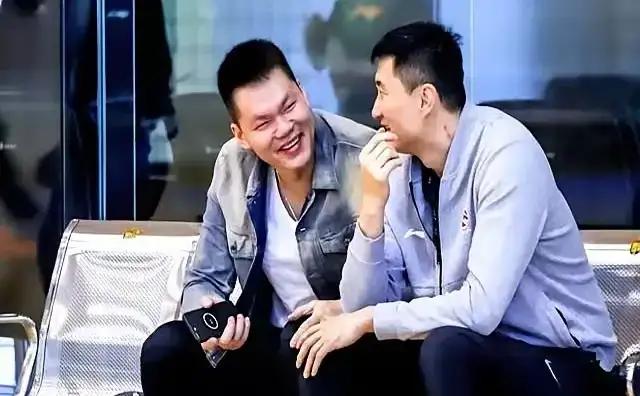 锋雨组合谁的权利更大？这两个赛季成绩差谁更应该承担责任？
2024～25赛季广东
