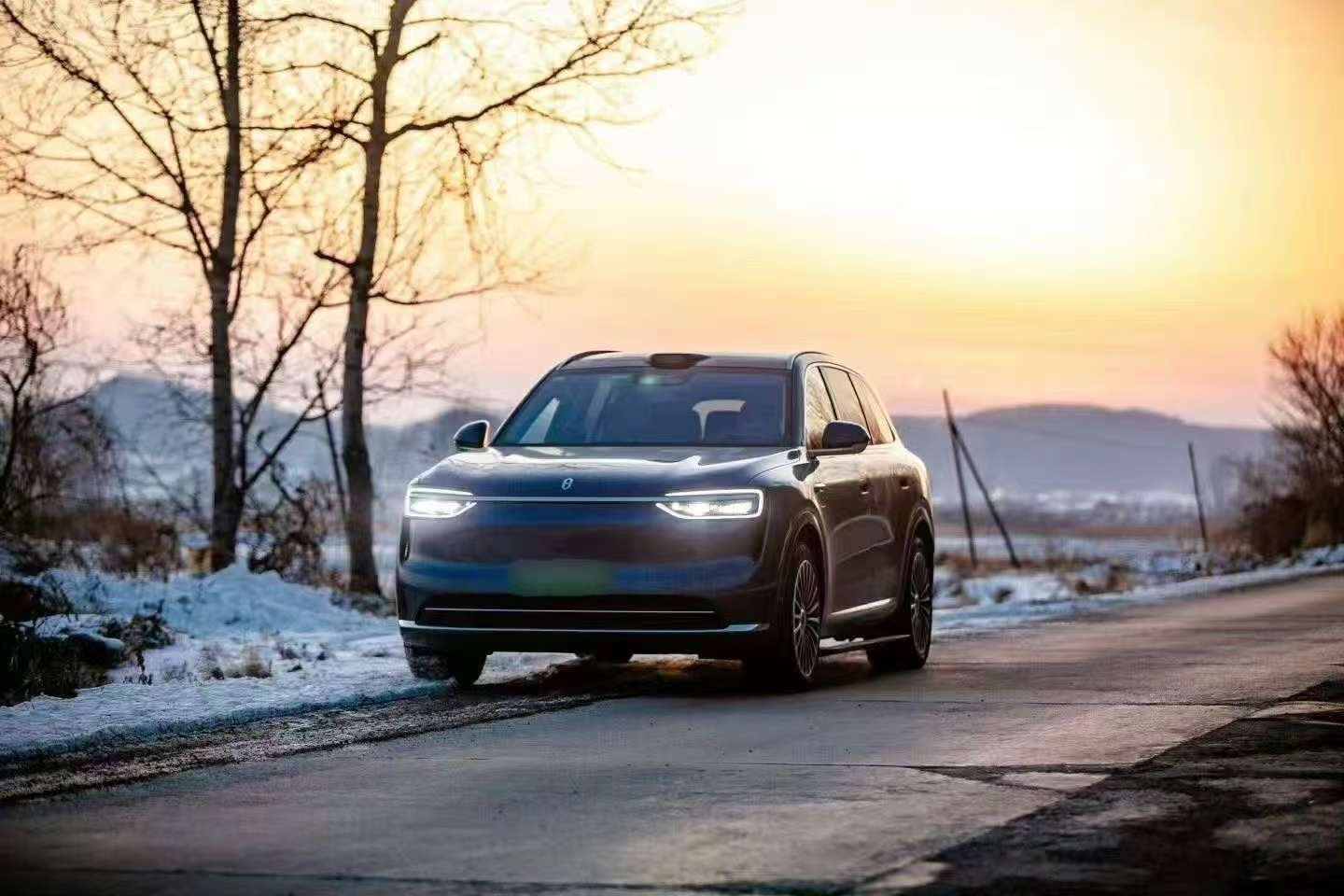 问界M7新疆寒冬实测续航达成率71%在新疆的冬天，零下气温、长距离高速、雪地胎加