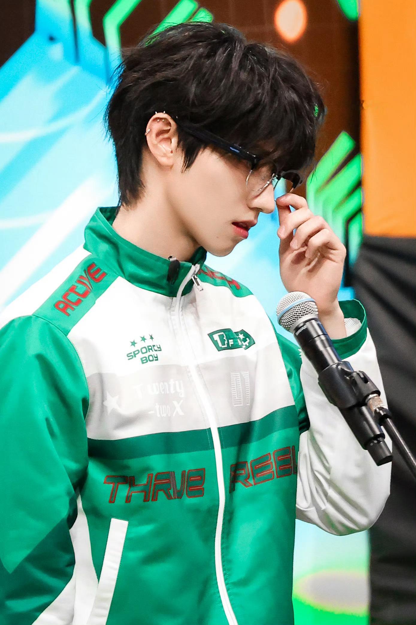 朱志鑫王橹杰心率挑战全场喊退票放过朱志鑫这个大帅哥 