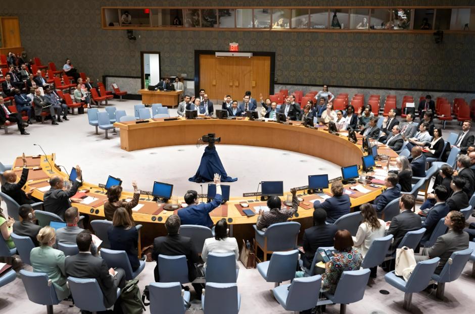 克里米亚那边提议，让乌克兰每个州都能自己搞公投，决定自己的未来。这消息一出来，不