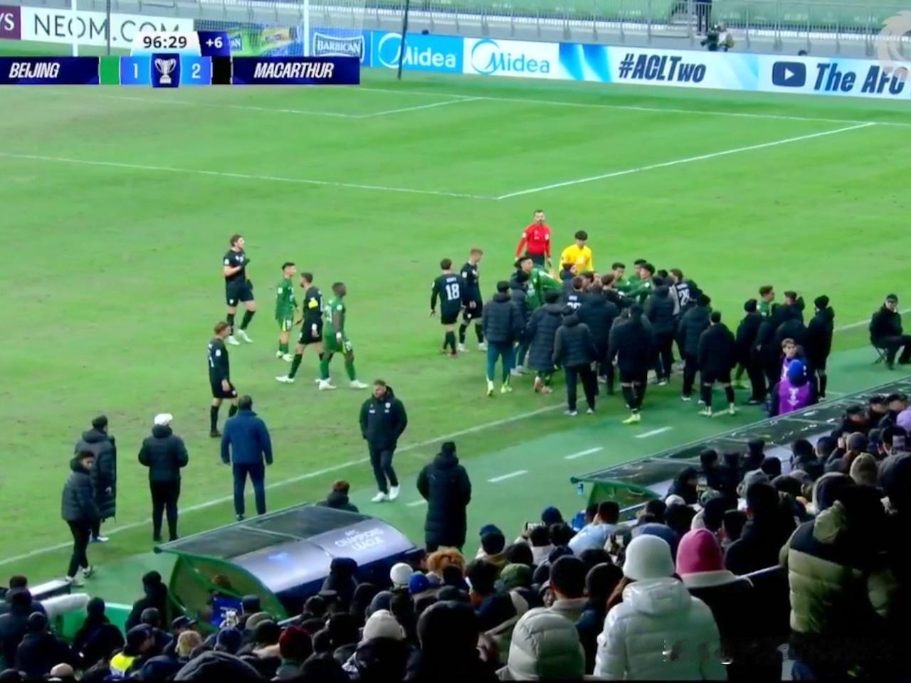 如此北京国安，怎么争第一!
连续3场挑起冲突，2场亚冠2张红牌～足协杯冠军真彪！
