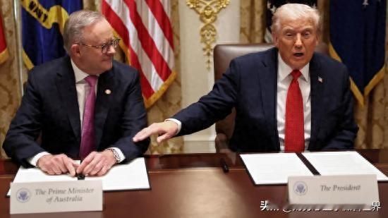 美国为了不依赖中国稀土，和澳大利亚签署关键矿产协议，项目总价值达85亿美元。美国