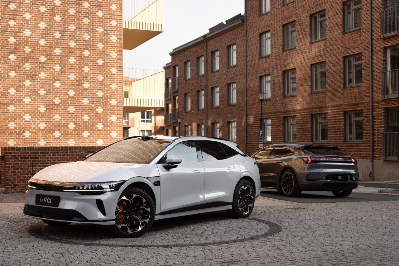 汽车资讯 极氪近日将猎装车型极氪007GT（海外定名ZEEKR 7GT）引入欧洲