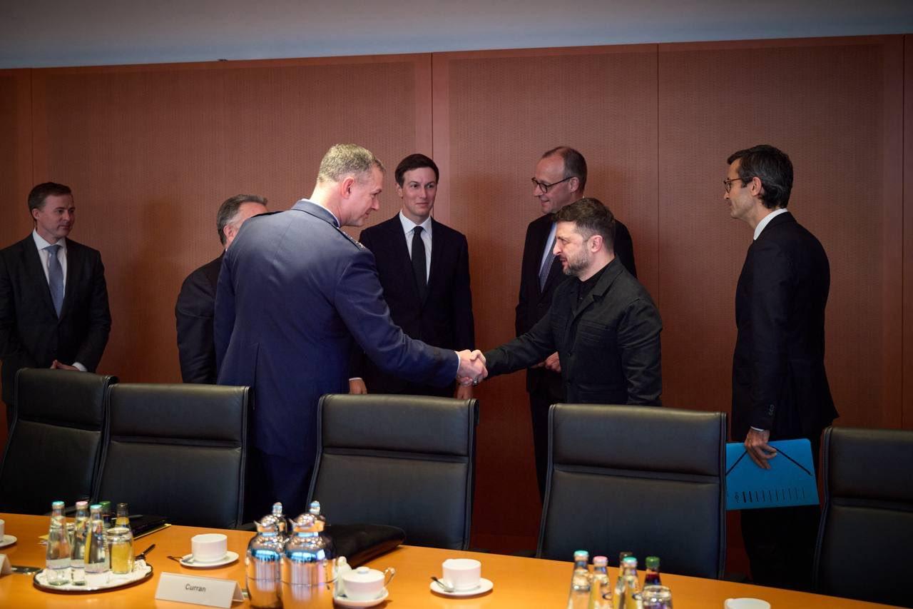 “不要抱有任何期望”——泽连斯基率领的乌克兰代表团与特朗普的代表在柏林进行和平谈