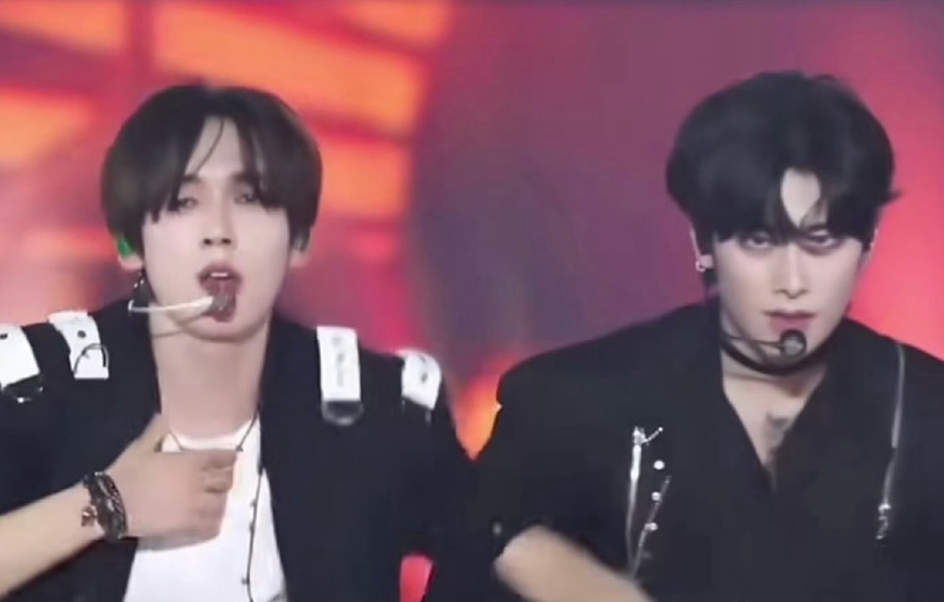 六颜一要是韩维辰和沈泉锐六代也就完了吧… ​​​