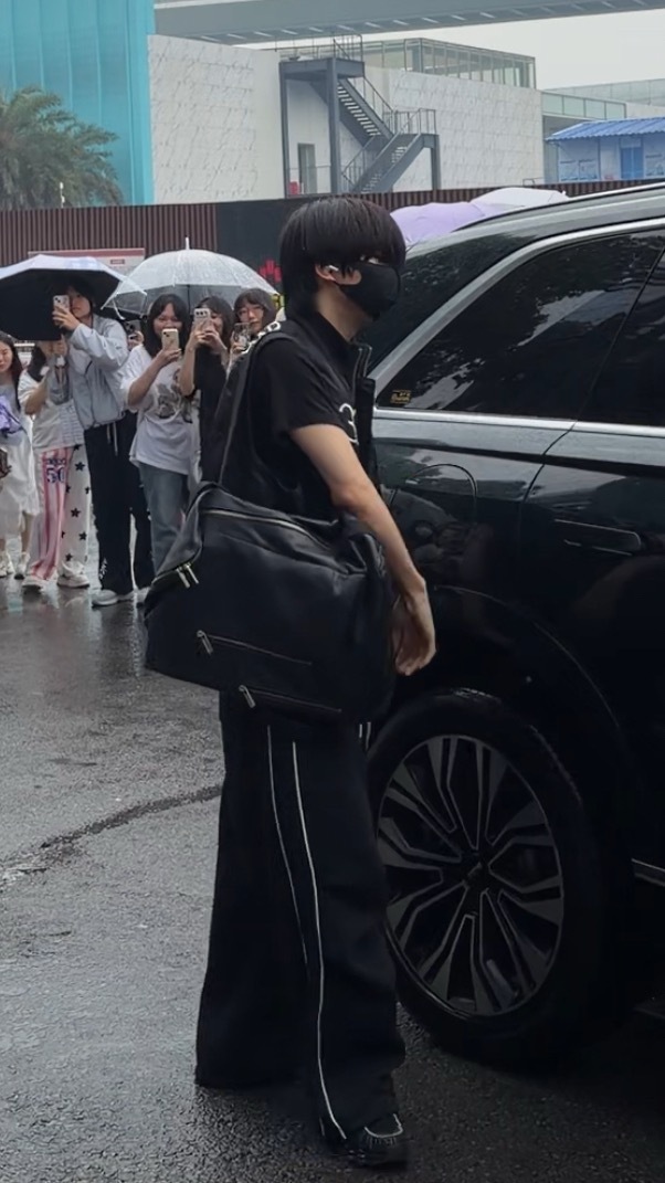 小魔女穿搭你回来好不好…… o(╥﹏╥)o 
