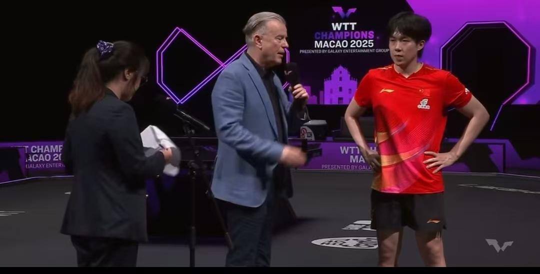 完胜张禹珍，赛后，王楚钦这样说：

1、如何限制张禹珍拿下胜利？
王楚钦：对手实