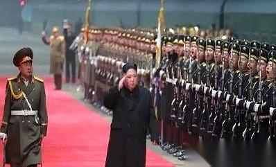 人家的警卫队长换了，隔壁就差开香槟庆祝了，说“大的要来了”。
我一看，乐了。
这