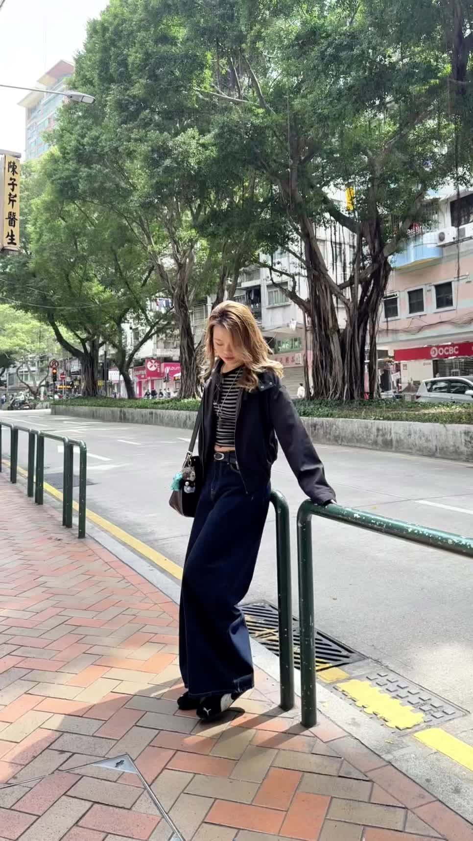 全部摄入相簿 翻开细看。